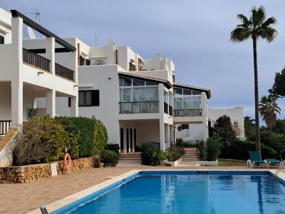 SAISON: Modernes Apartment mit Winterterrasse und Meerblick in Cala Dor -- AP 132 T