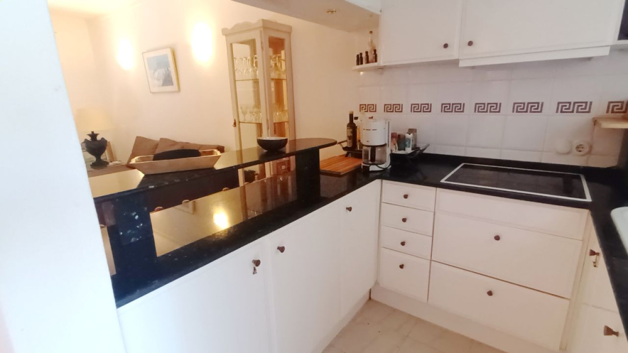 SAISON: Modernes Apartment mit Winterterrasse und Meerblick in Cala Dor -- AP 132 T