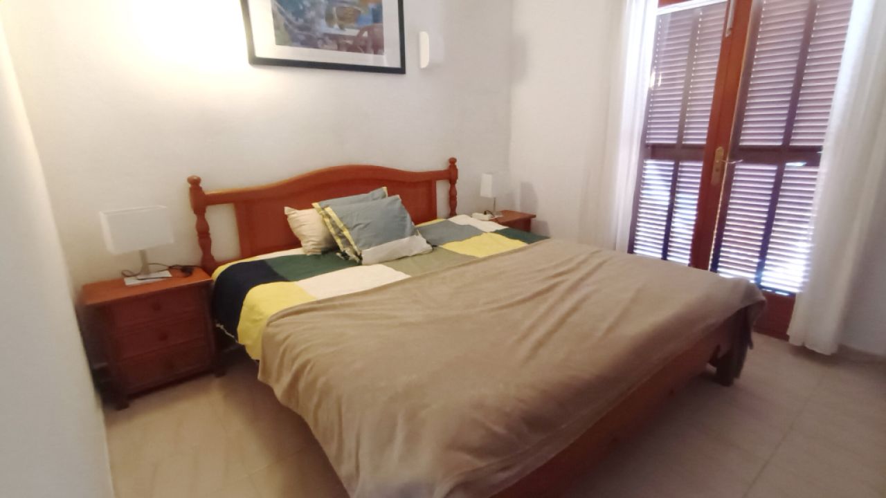 SAISON: Modernes Apartment mit Winterterrasse und Meerblick in Cala Dor -- AP 132 T