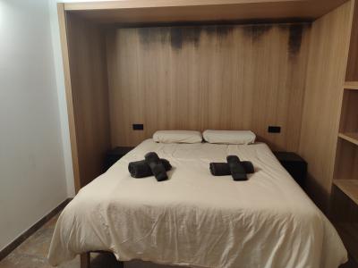 SEASON: Modern Ground-Floor Apartment without Terrace in the Center of Felanitx --- AP 26 T