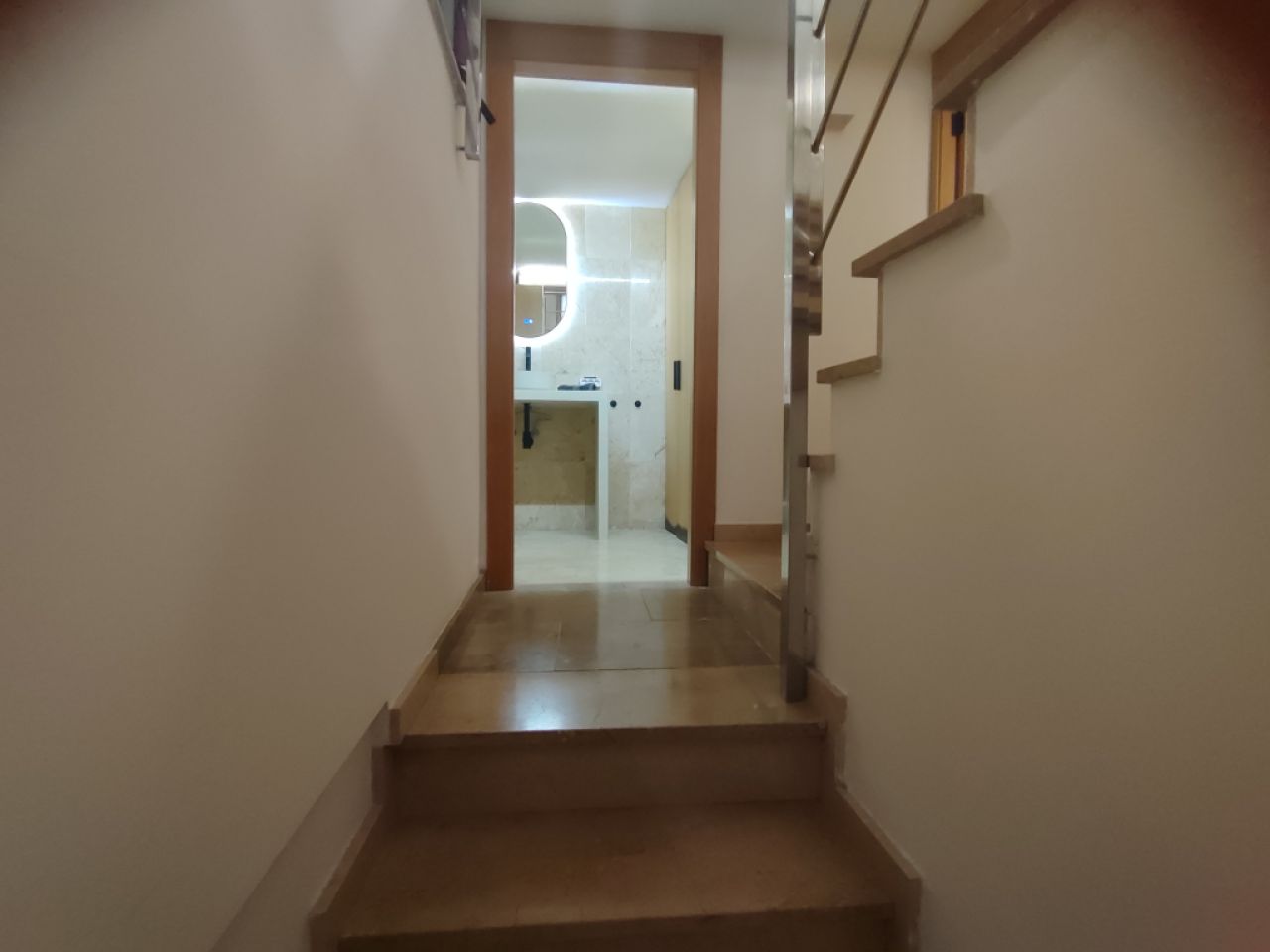 SEASON: Modern Ground-Floor Apartment without Terrace in the Center of Felanitx --- AP 26 T