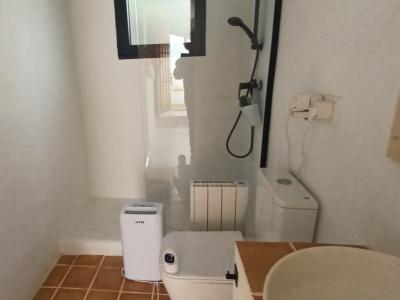 Saison: Modernes Parterrechalet in waldiger Lage nahe der Bucht Cala LLombards --CH 12 T