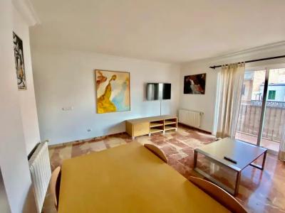 SAISON: Modernes und grosses Apartment im Zentrum von Palma -- AP 11 T CM