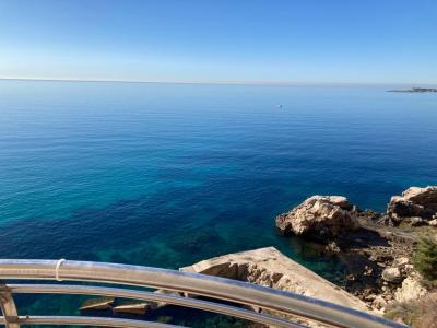 TEMPORADA: Lindo apartamento con piscina comunitaria en 1 línea de los acantilados de Cala Major - P