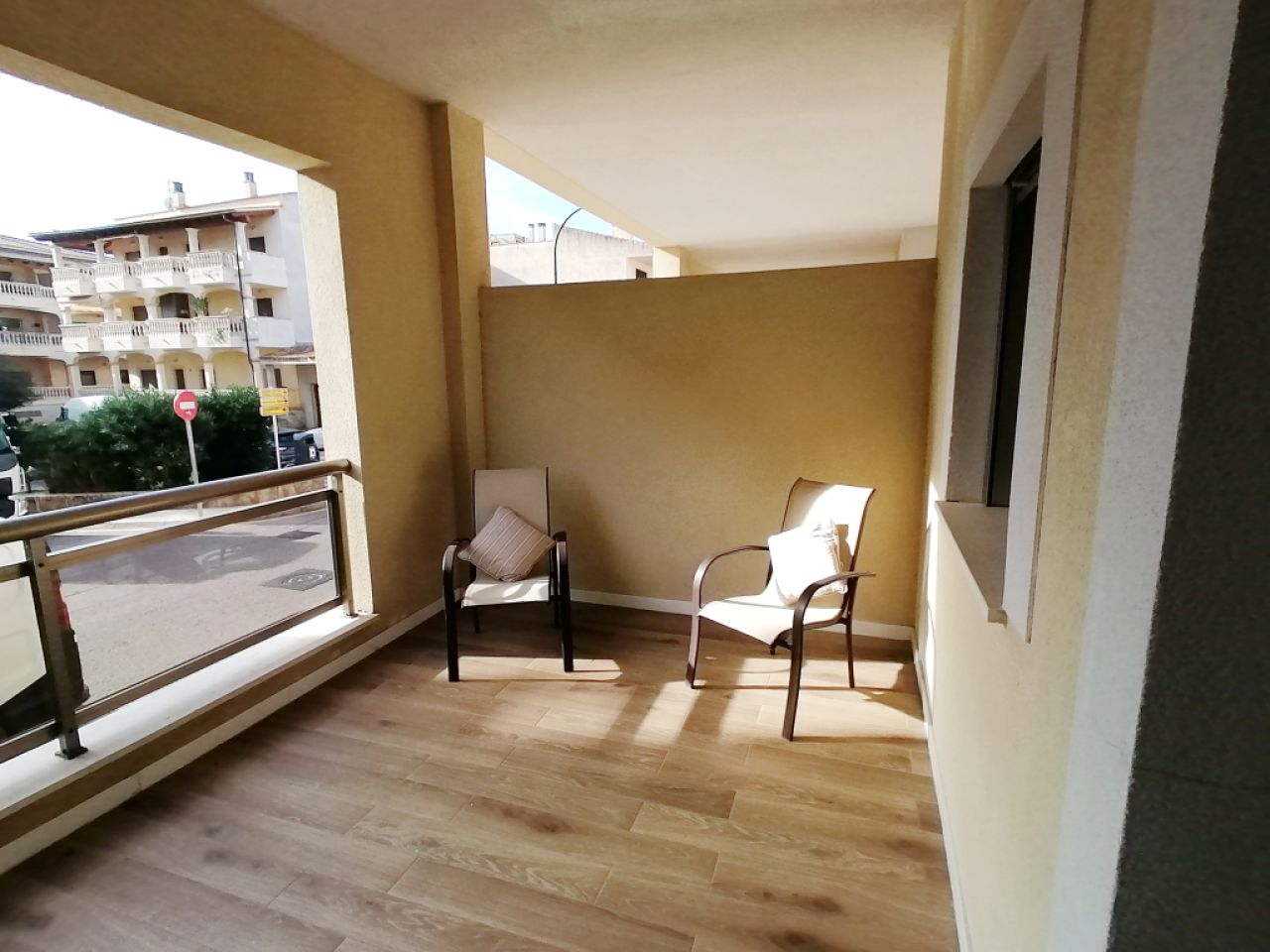 Saison: Parterreapartment mit 2 Terrassen und AC in Colonia St Jordi --- AP 24 T