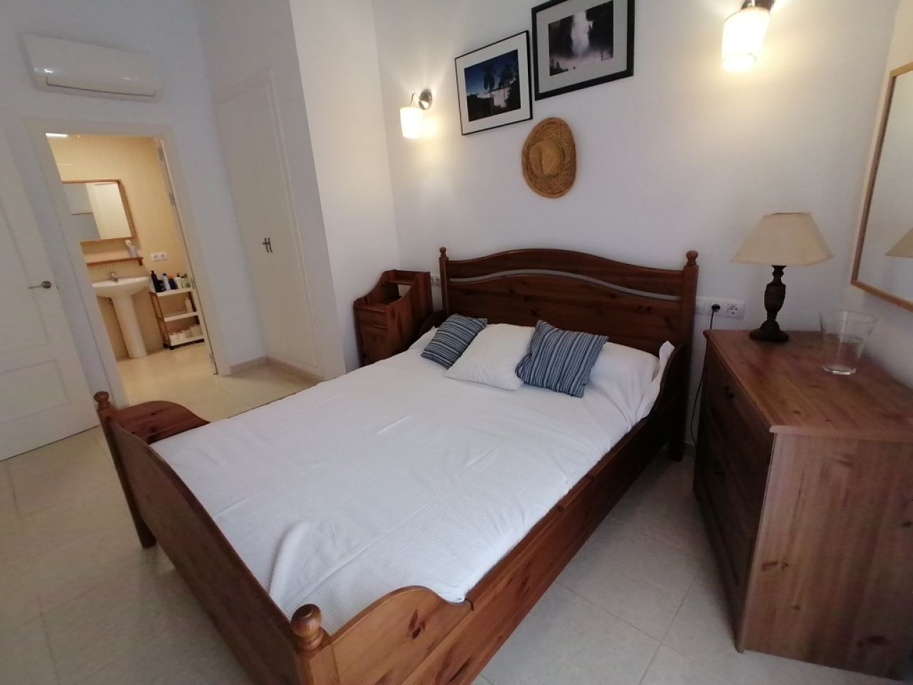 Saison: Parterreapartment mit 2 Terrassen und AC in Colonia St Jordi --- AP 24 T