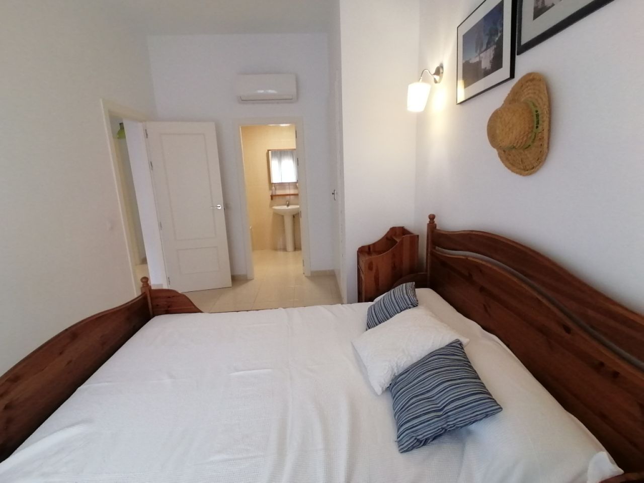 Saison: Parterreapartment mit 2 Terrassen und AC in Colonia St Jordi --- AP 24 T