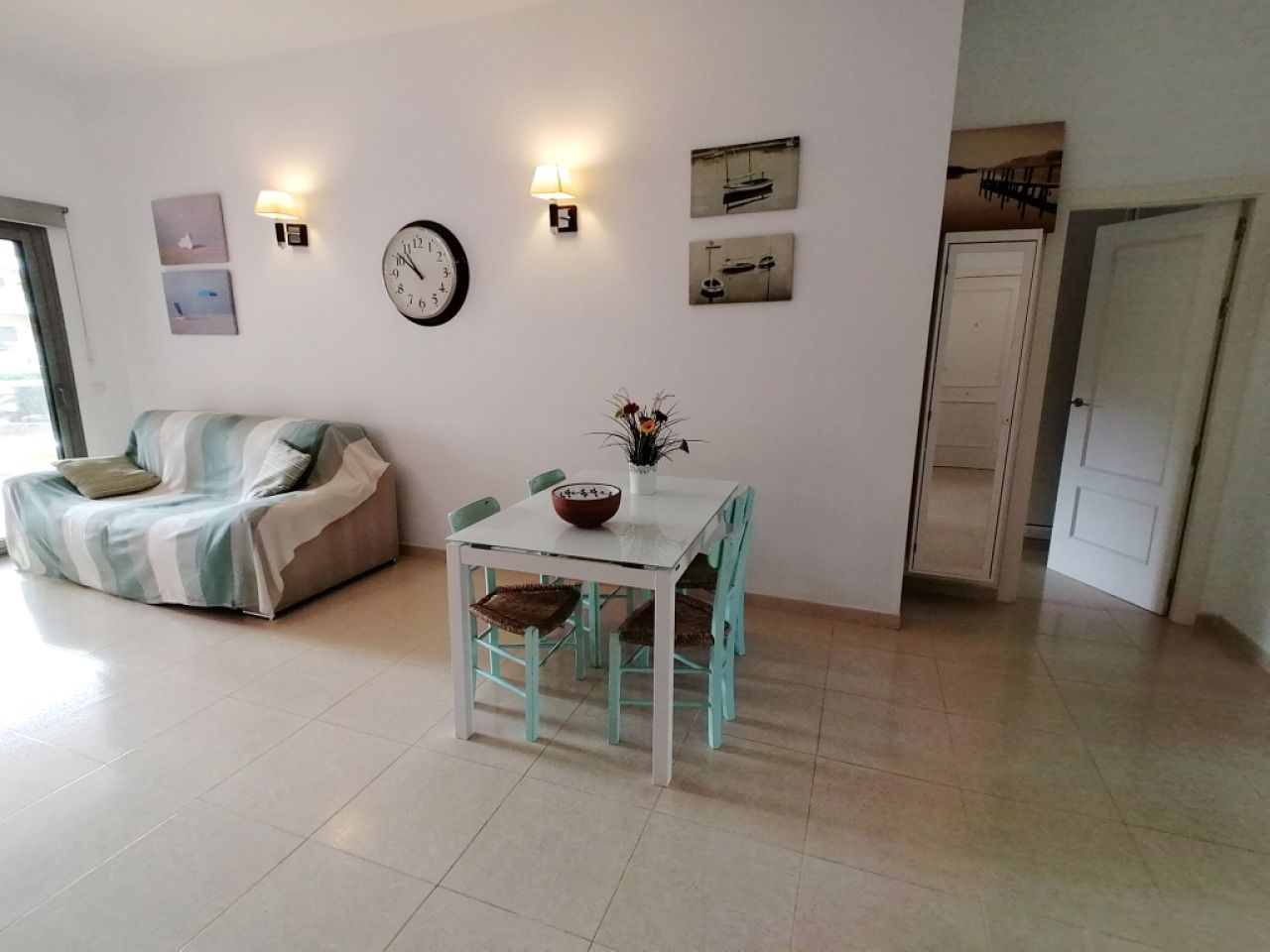 Saison: Parterreapartment mit 2 Terrassen und AC in Colonia St Jordi --- AP 24 T