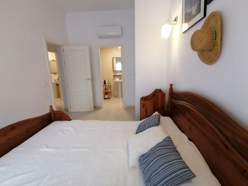 Saison: Parterreapartment mit 2 Terrassen und AC in Hafennähe - Colonia St Jordi -- AP 24 T