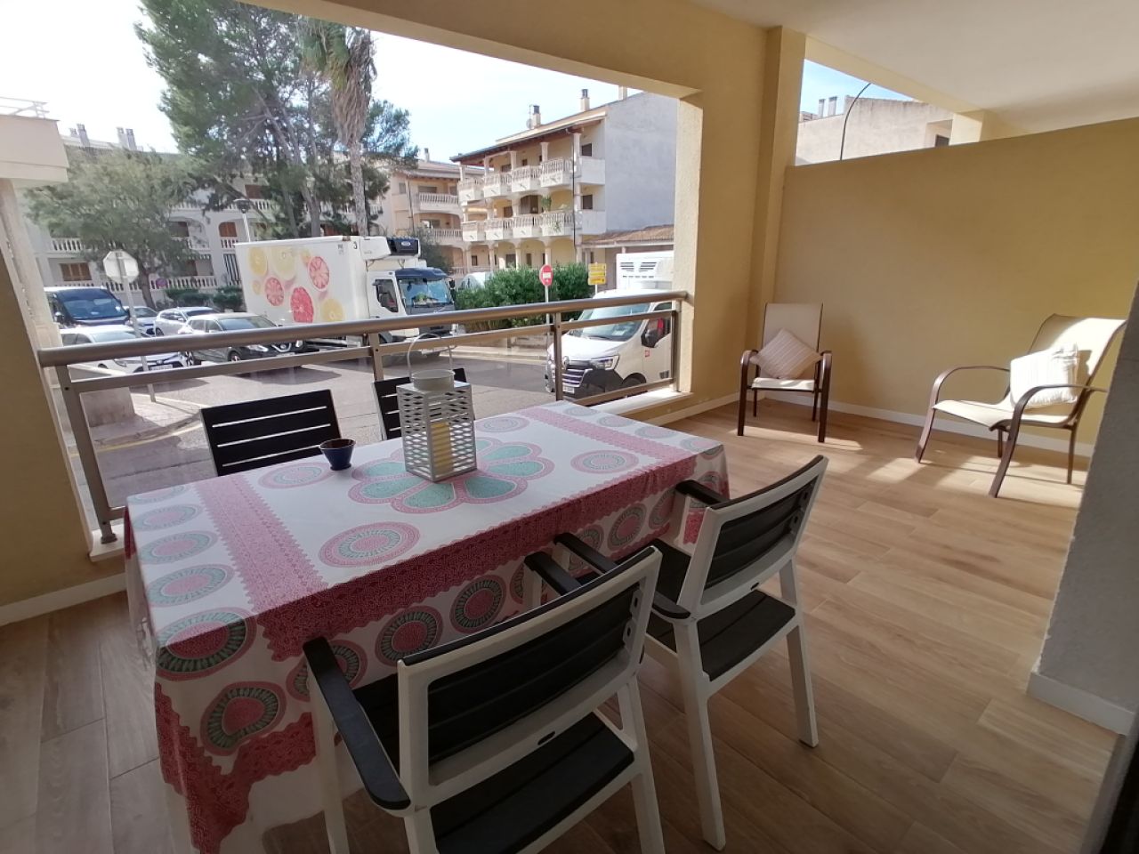 Saison: Parterreapartment mit 2 Terrassen und AC in Hafennähe - Colonia St Jordi -- AP 24 T