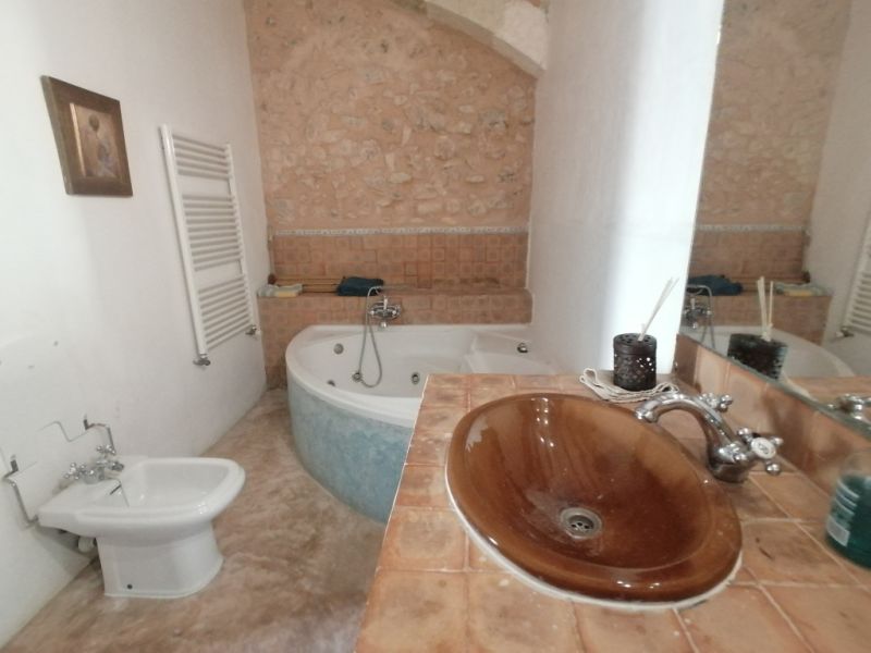 Temporada: Apartamento en planta baja con calefacción central de gasóleo, terraza en el campo cerca de Cas Concos -- AP 62 T