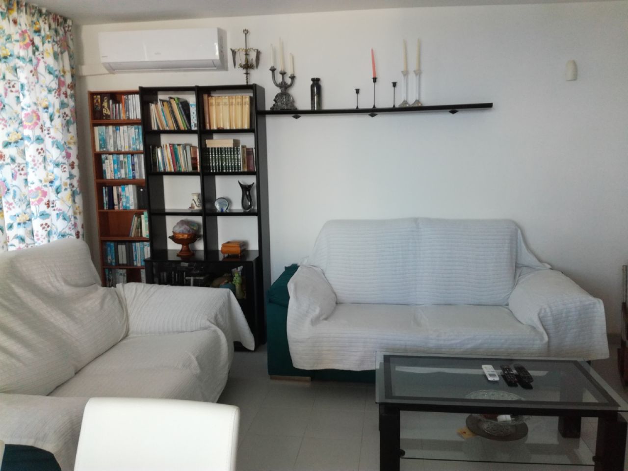 SAISON: Parterreapartment mit Pool und AC, Kamin in 1. Linie der Küste von Porto Colom -- AP 159 T