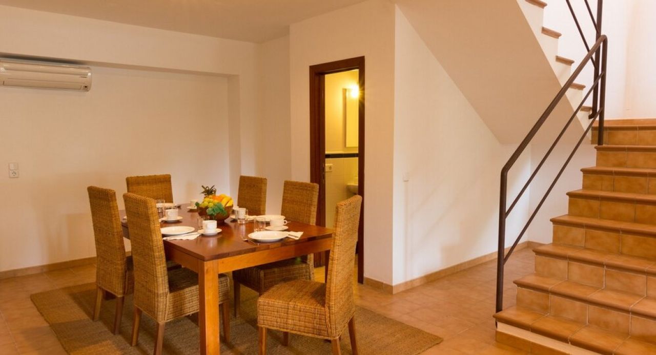 Saison: Rustikale und sanierte Finca auf gem. Grundstück mit Heizung und Pool  bei Manacor-- F 266 C