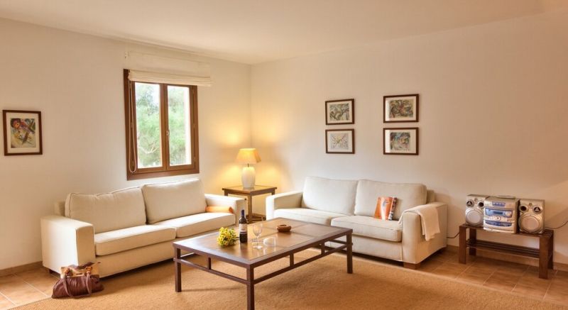 Saison: Rustikale und sanierte Finca auf gem. Grundstück mit Heizung und Pool  bei Manacor-- F 266 C