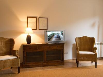 Saison: Rustikale und sanierte Finca auf gem. Grundstück mit Heizung und Pool  bei Manacor-- F 266 C