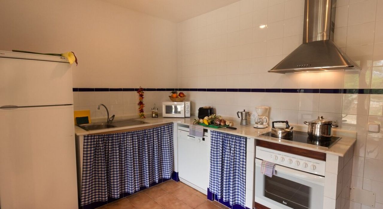 Saison: Rustikale und sanierte Finca auf gem. Grundstück mit Heizung und Pool  bei Manacor-- F 266 C