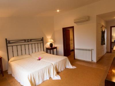 Saison: Rustikale und sanierte Finca auf gem. Grundstück mit Heizung und Pool  bei Manacor-- F 266 C