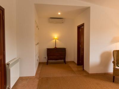 Saison: Rustikale und sanierte Finca auf gem. Grundstück mit Heizung und Pool  bei Manacor-- F 266 C