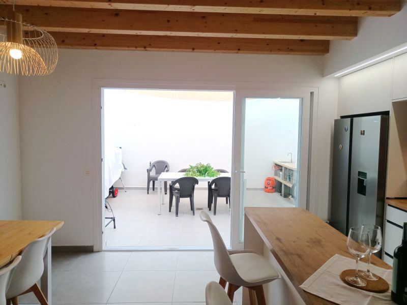 Saison: Schönes Reihenhaus mit viel Komfort und Terrassen in S Illot -- RH 13 T