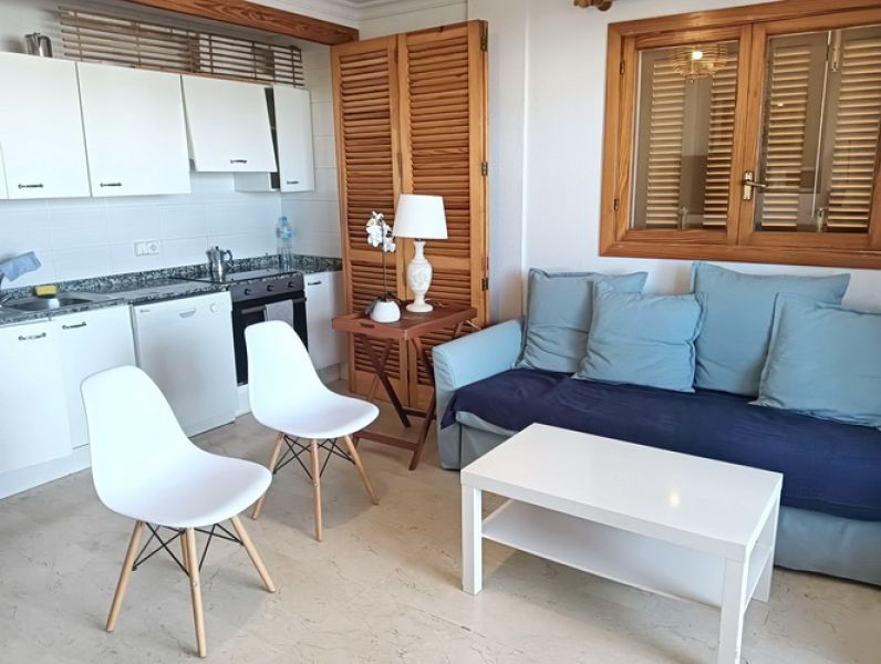 TEMPORADA E INVIERNO AP 25 DE SEPTIEMBRE: Apartamento en planta baja en el puerto de Colonia St Jord