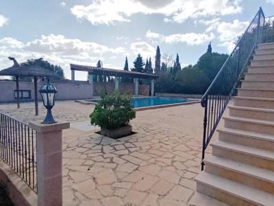 SEASON / WINTER: 4 country apartments with communal pool and AC in a settlement near Campos -- AP 23 T