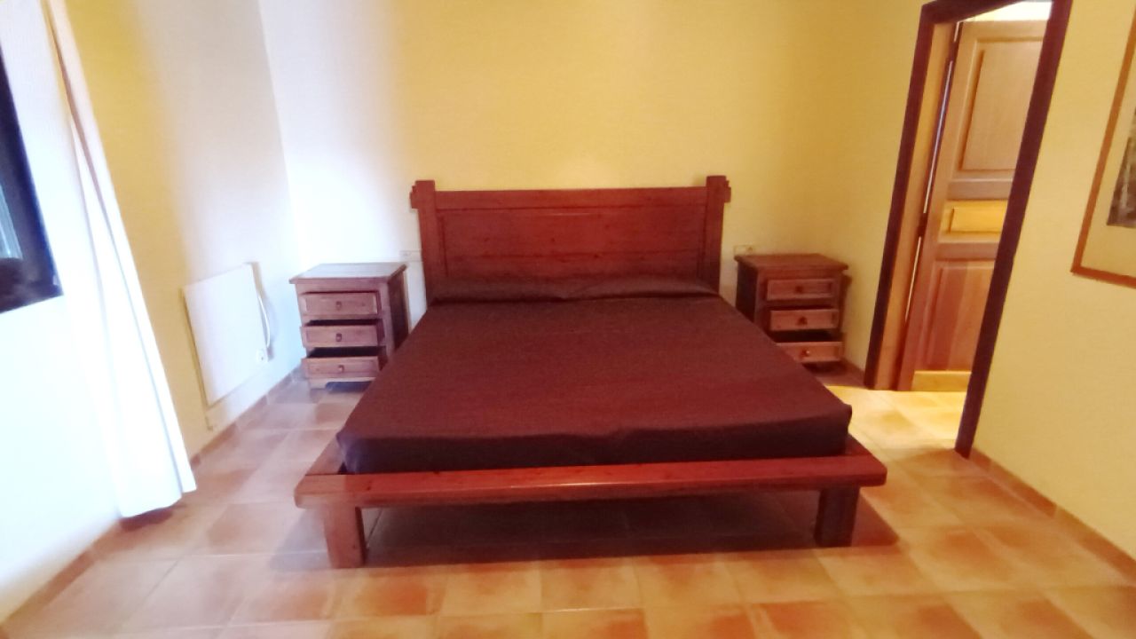 SEASON / WINTER: 4 country apartments with communal pool and AC in a settlement near Campos -- AP 23 T