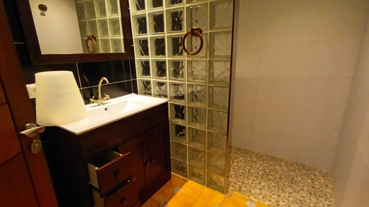 SEASON / WINTER: 4 country apartments with communal pool and AC in a settlement near Campos -- AP 23 T