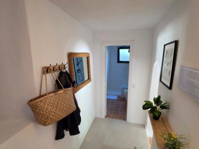 Saison/Winter: Ebenerdiges Chalet mit Garten, Kamin, AC in waldiger Lage von Cala LLombards-CH 12 WT