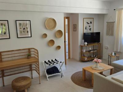 Saison/Winter: Ebenerdiges Chalet mit Garten, Kamin, AC in waldiger Lage von Cala LLombards-CH 12 WT