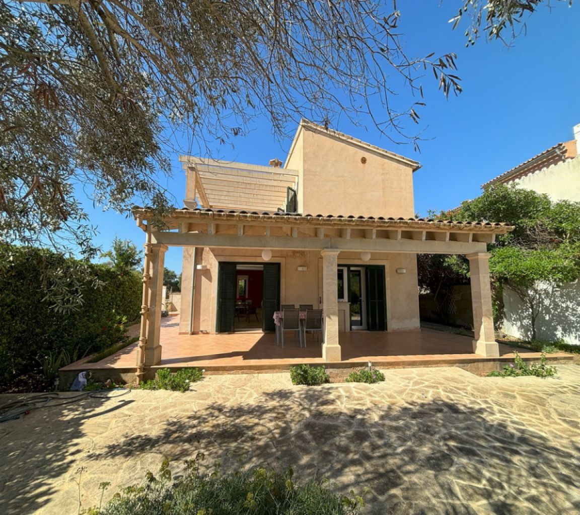 Temporada / Invierno: Gran chalet con calefacción y bonito jardín cerca de Estanyol -- Sa Ràpita -- CH 67 T