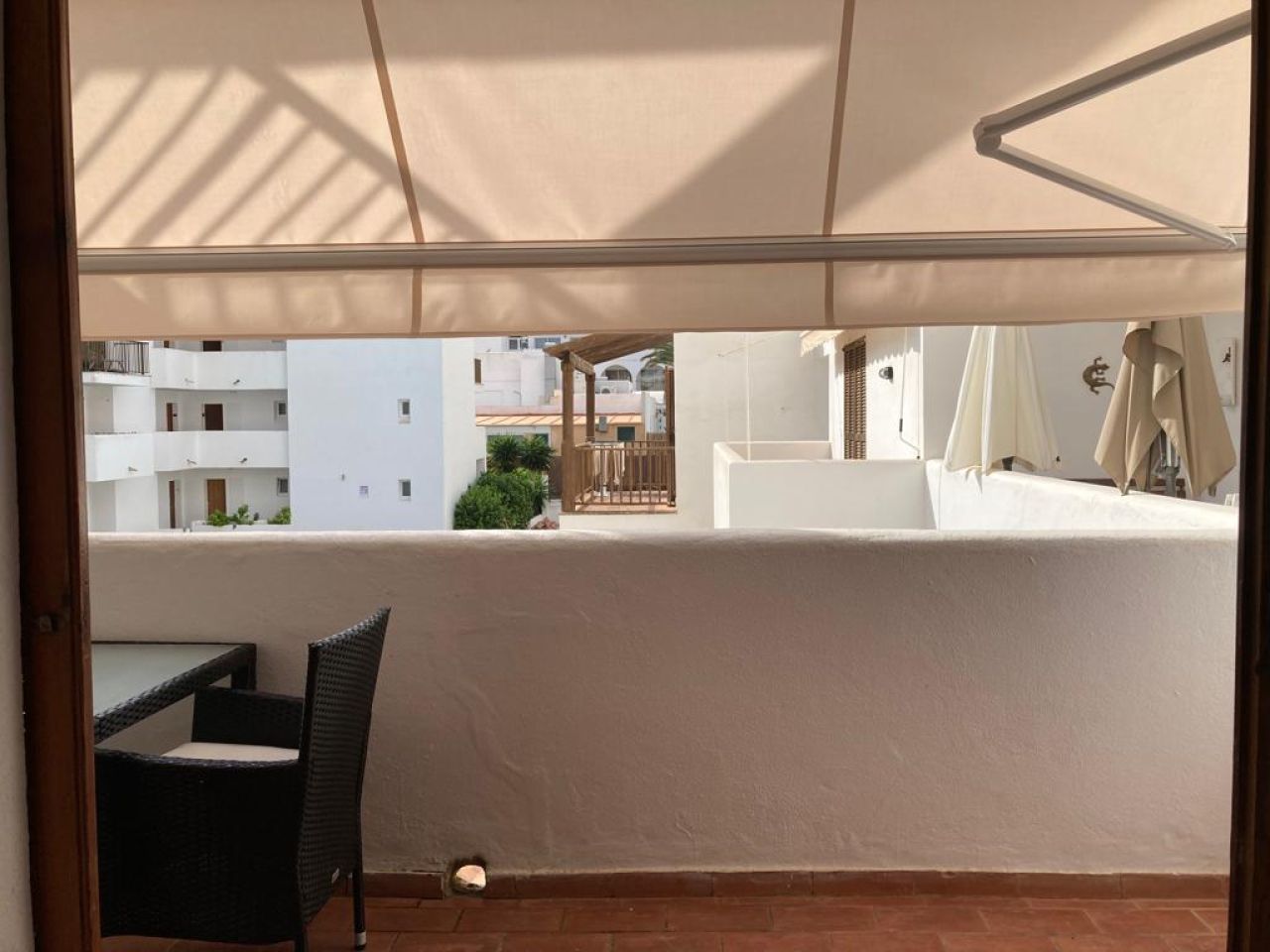 Saison/ Winter: Modernes Studio mit Terrasse und Gemeinschaftspool im Zentrum von Cala Dor AP 17 WT