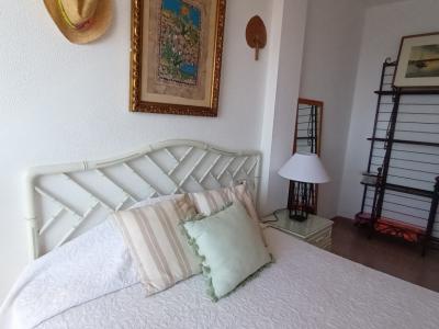 Saison26 / 27: Modernes Apartment in 1. Linie der Küste von St Jordi --- AP 10 T