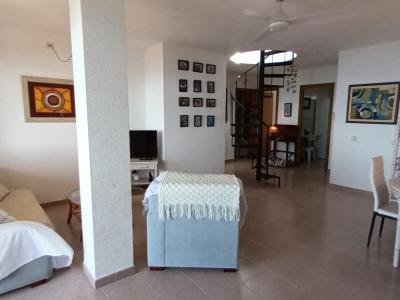 Saison26 / 27: Modernes Apartment in 1. Linie der Küste von St Jordi --- AP 10 T