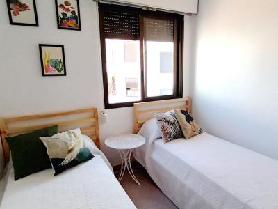 Saison26 / 27: Modernes Apartment in 1. Linie der Küste von St Jordi --- AP 10 T