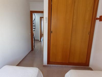 Saison26 / 27: Modernes Apartment in 1. Linie der Küste von St Jordi --- AP 10 T