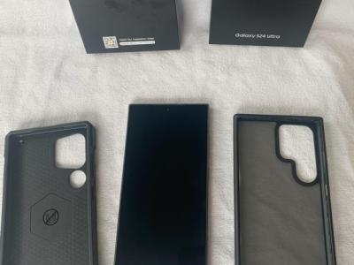 Samsung Galaxy S24 Ultra 512 GB Titanium Black (OVP, Vodafone-Refurbished + 2 Premium-Hüllen)