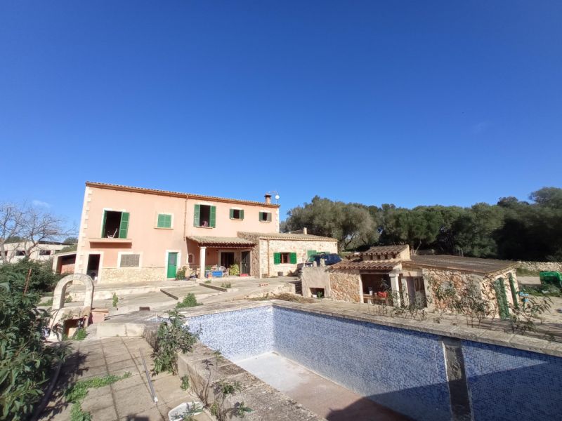 Finca renovada de 2 plantas con fantásticas vistas cerca de Felanitx -- F 277 CM