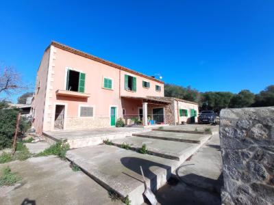 Finca renovada de 2 plantas con fantásticas vistas cerca de Felanitx -- F 277 CM