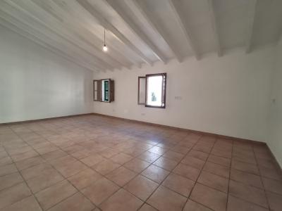 Renovated and large village house with courtyard, terraces in Porreres --- DH 25
