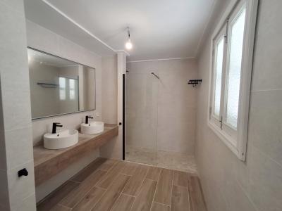 Renovated and large village house with courtyard, terraces in Porreres --- DH 25