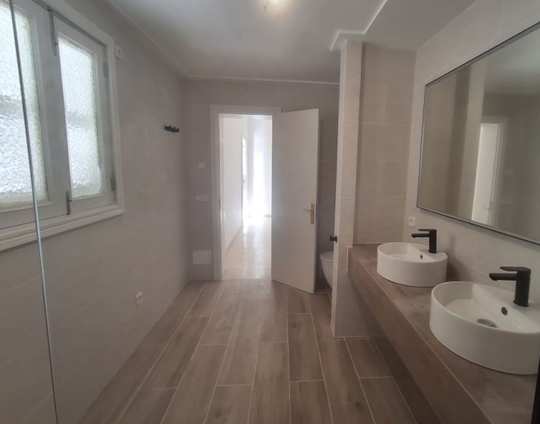 Renovated and large village house with courtyard, terraces in Porreres --- DH 25