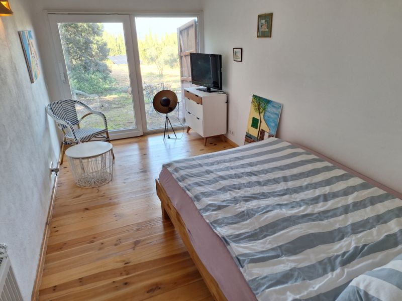 SANT JOAN (CENTRE OF THE ISLAND): Charming finca with pool, private well, guest apartment and 82 m² shed