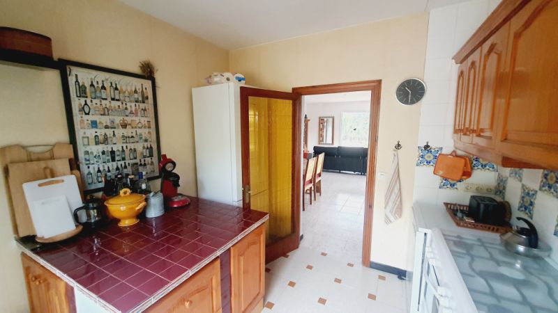 SANT JOAN (CENTRE OF THE ISLAND): Charming finca with pool, private well, guest apartment and 82 m² shed