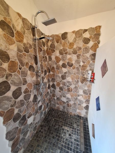 SANT JOAN (CENTRE OF THE ISLAND): Charming finca with pool, private well, guest apartment and 82 m² shed