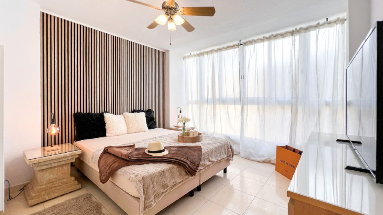 SANTA PONSA on the 1st sea line: Completely renovated, furnished 3-bedroom apartment for long-term rental