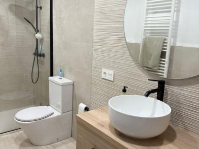 SANTA PONSA: Ruhige, renovierte möblierte 2 SZ-Wohnung mit Meerblick-Terrasse, Heizung & Pool zu VM