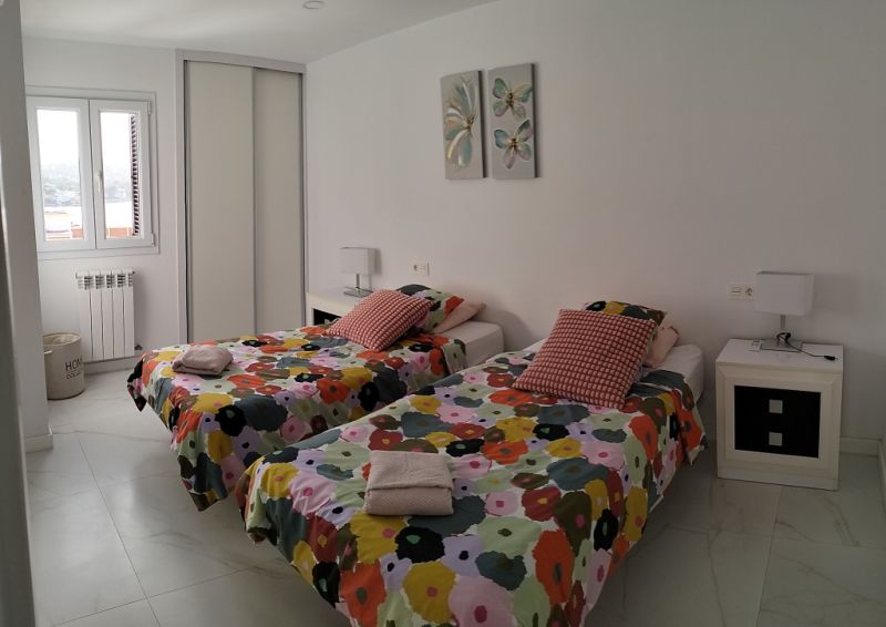 SANTA PONSA: Ruhige, renovierte möblierte 2 SZ-Wohnung mit Meerblick-Terrasse, Heizung & Pool zu VM