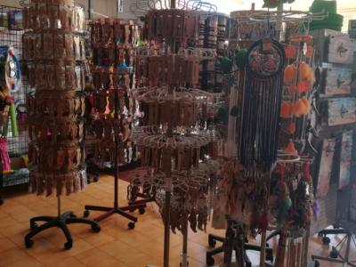SANTA PONSA: Local de souvenirs en venta