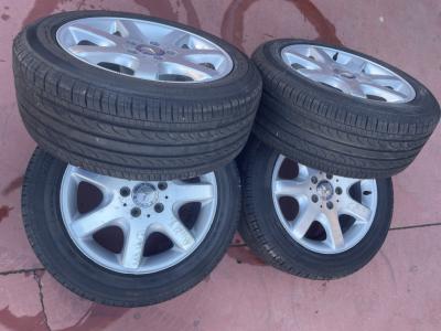 Juego de 4 llantas originales Mercedes-Benz. Llantas de oble medida. traseras R16X8 ET30 y delantera