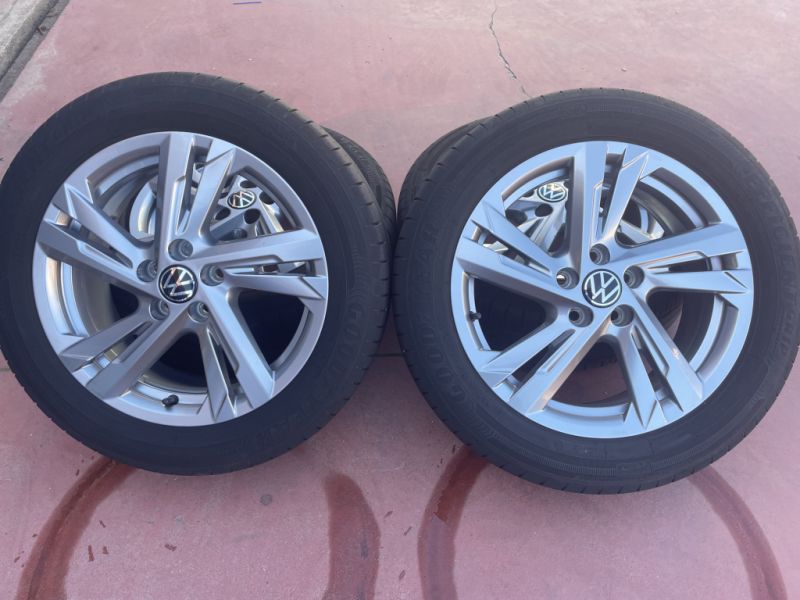 Set of 4 original Volkswagen Polo rims. New model. Size R16x6.5 ET 47. Bolt pattern 5x100.